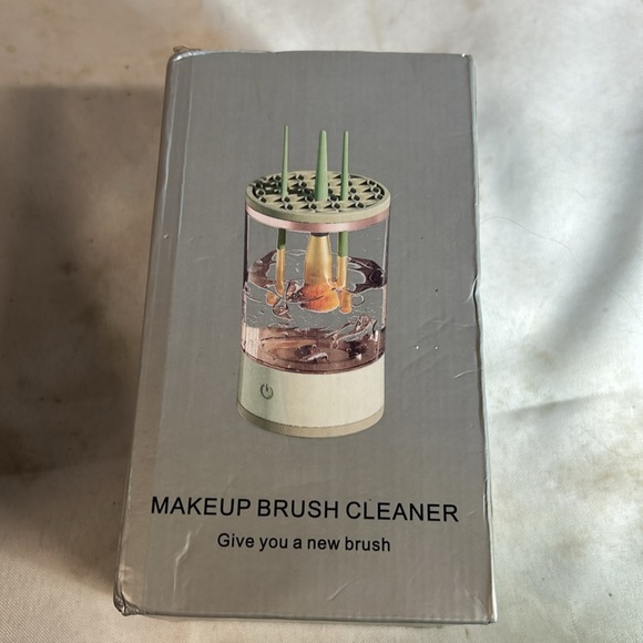 Eleganiiii Brush Cleaner Machine-Electric White Transparent NWT - Picture 7 of 10